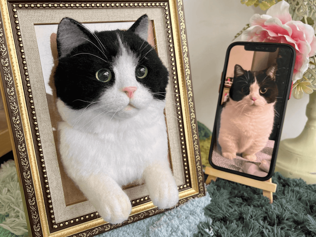 Custom Wool Felt Pet Portrait with Paws – Premium Framed 3D Sculpture